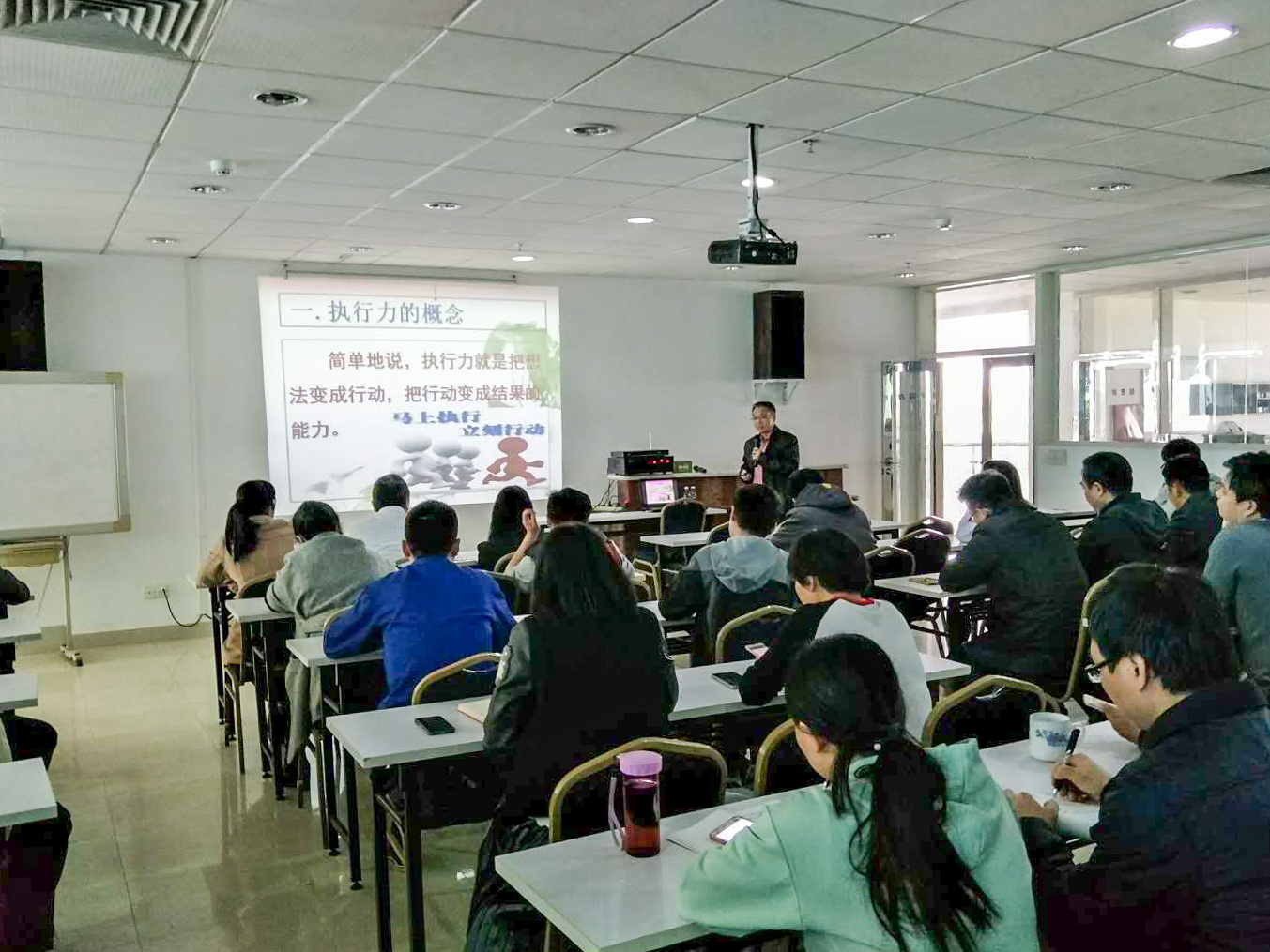 ϵ��ר����ѵ�˶�Բ������